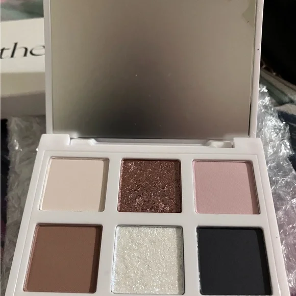 Lithe White Box - Picture 4 of 5